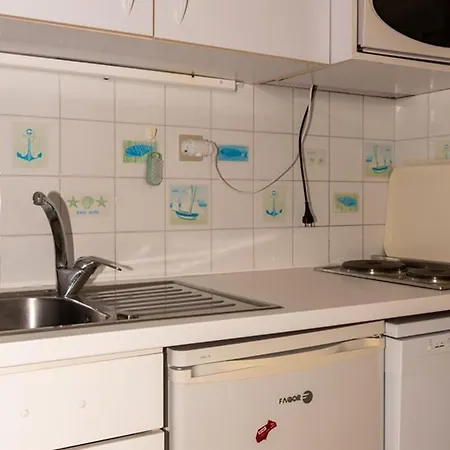 4 Pers Au Lavandou, Animaux Acceptes, Parking - Fr-1-803-63 Lägenhet Le Lavandou